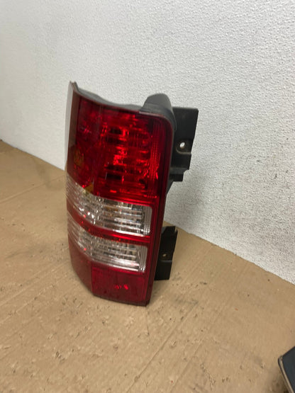 2008 to 2012 Jeep Liberty Left Driver Side Lh Tail Light AE9300 LK1