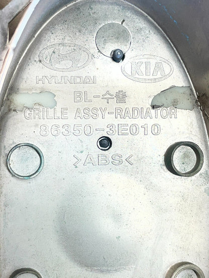 2002 to 2006 Kia Sorento Front Upper Grill Grille AD5734 DG5