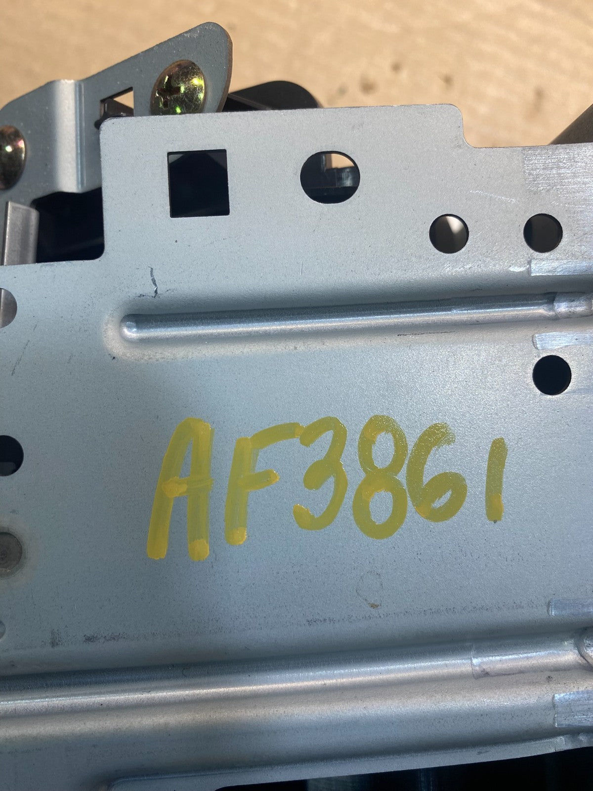 2006 to 2007 Infiniti G35 Radio Player Climate Control Panel Bezel AF38618