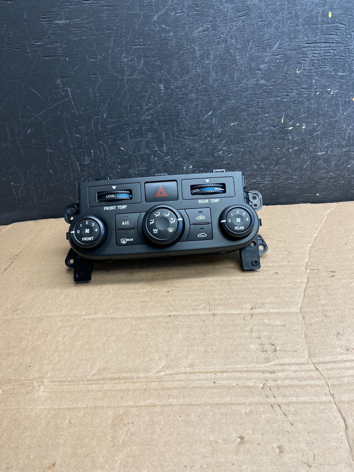 2006 - 2012 Kia Sedona AC Temperature Climate Control Switch AAF1894 DG0