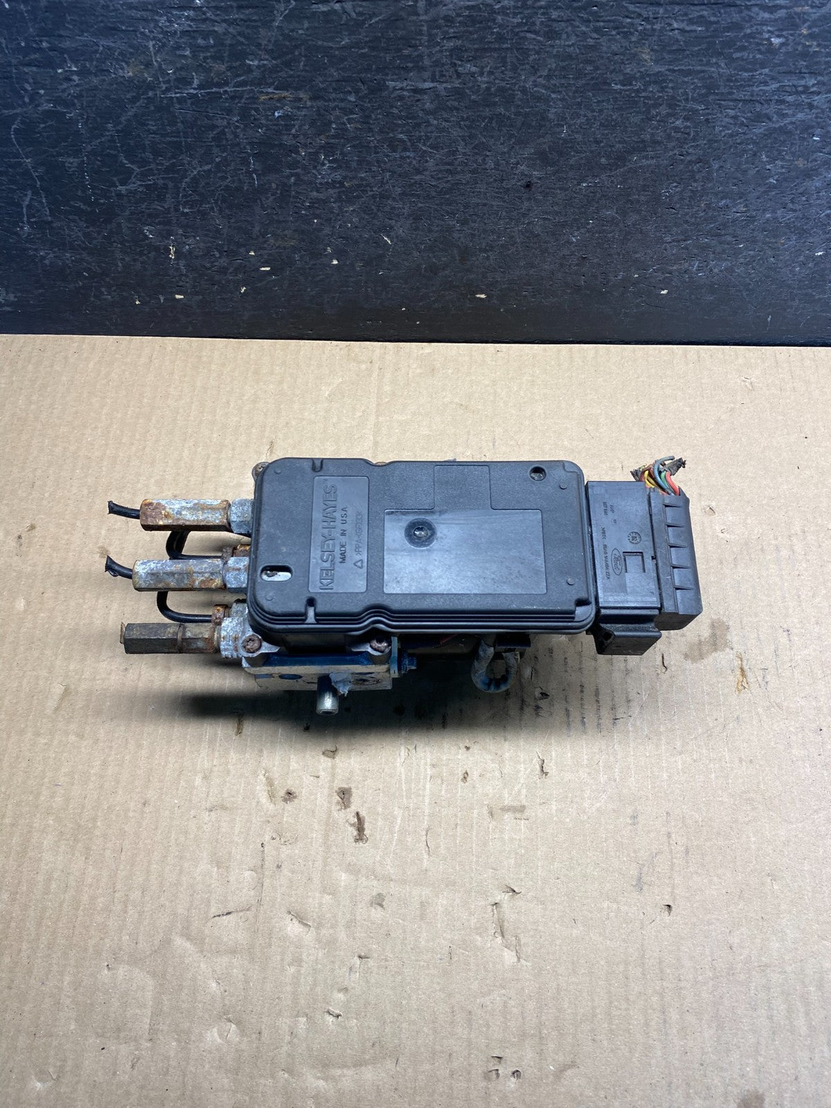 2003 2007 Ford E250 E350 Anti-Lock ABS Antilock Brake Pump AG9749 DG0