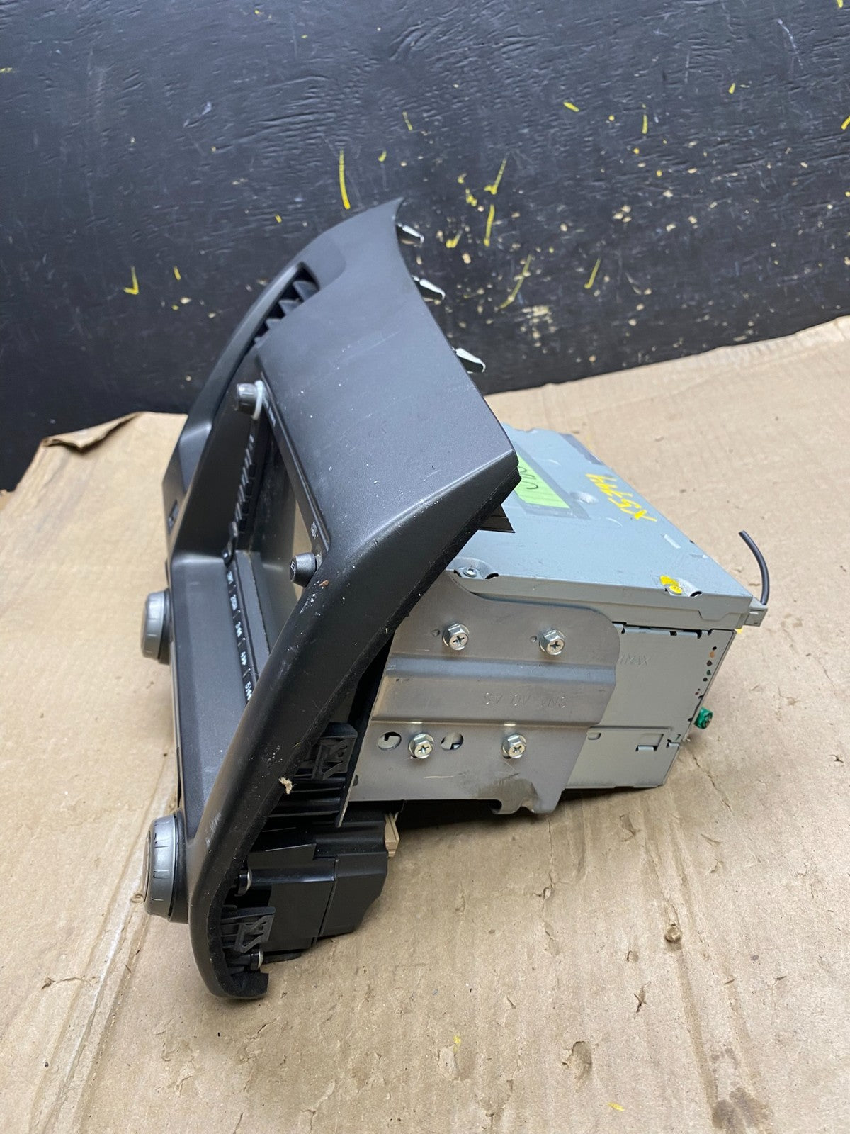 2006 - 2011 Honda Civic Radio AM/FM Climate Control Air Vent Bezel X5794 DG4
