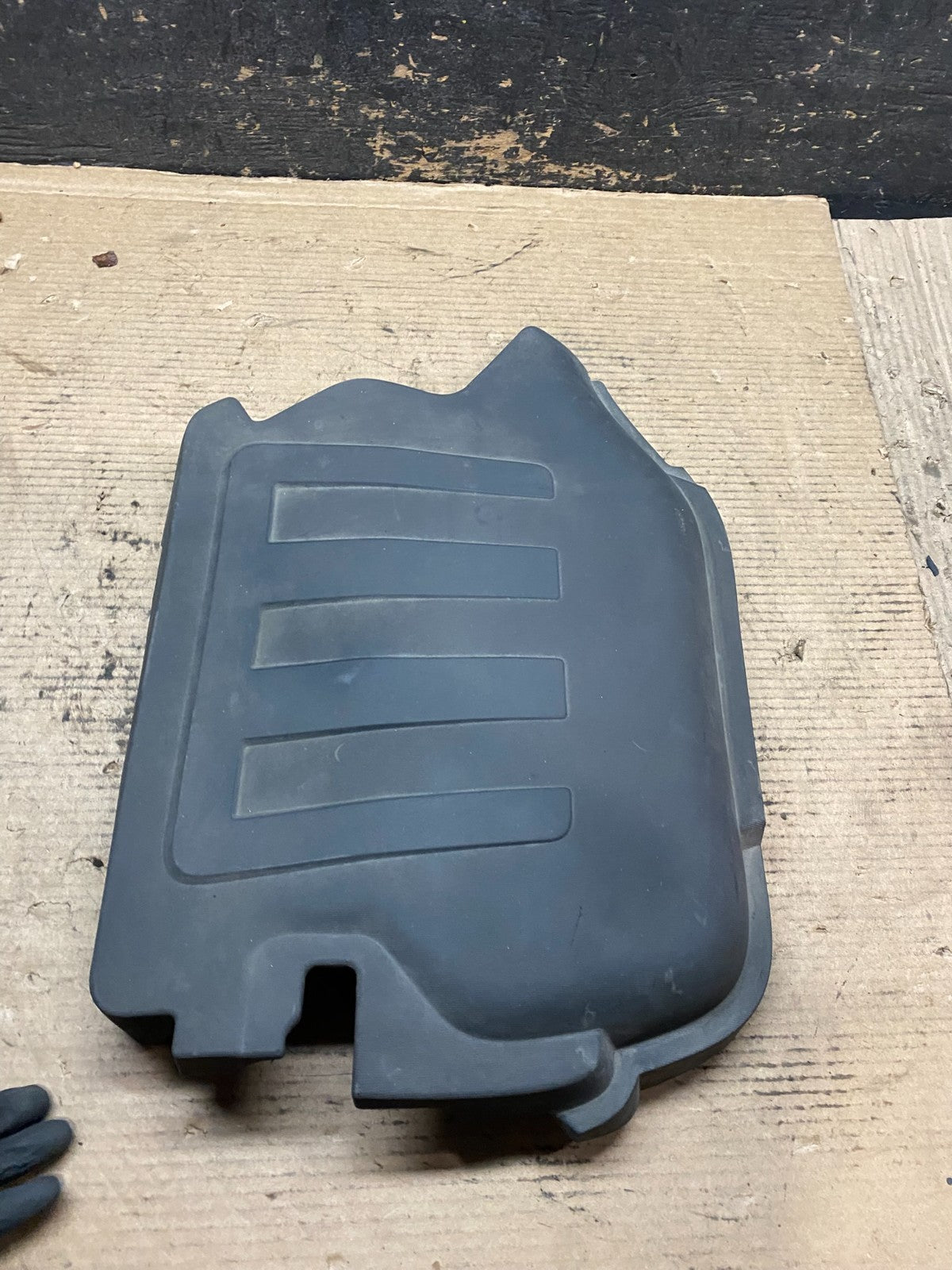 2008 to 2012 Chevrolet Malibu Engine Cover Plastic Motor Shield V9436 DG3