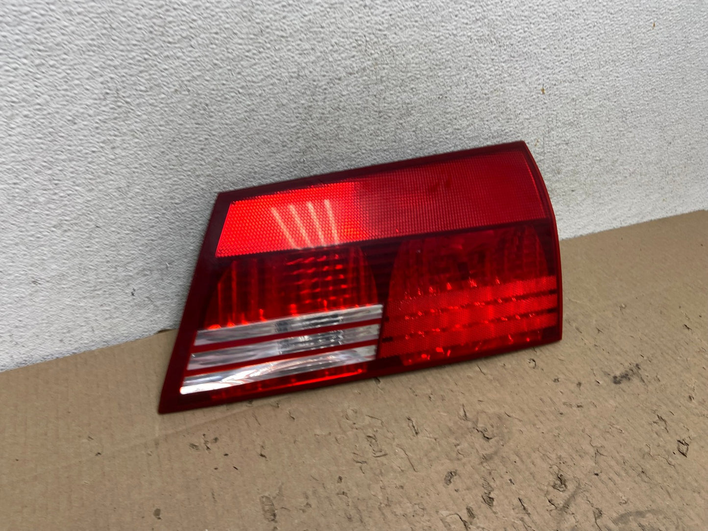 2004-2005 Toyota Sienna Right Passenger RH Side Inner Tail Light AG6553 LK2