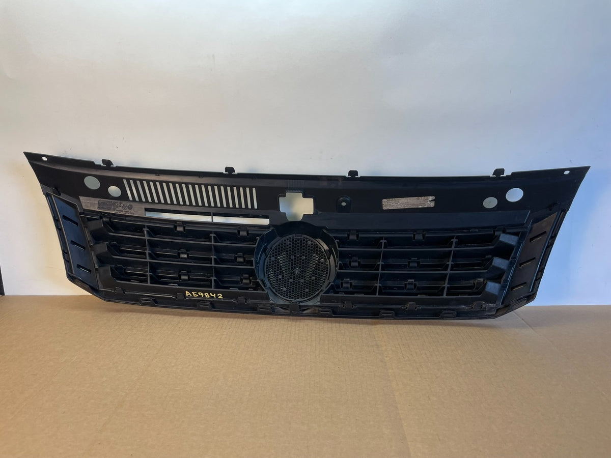 2016 to 2018 Volkswagen Passat Front Upper Grill Grille AG9842 DG3