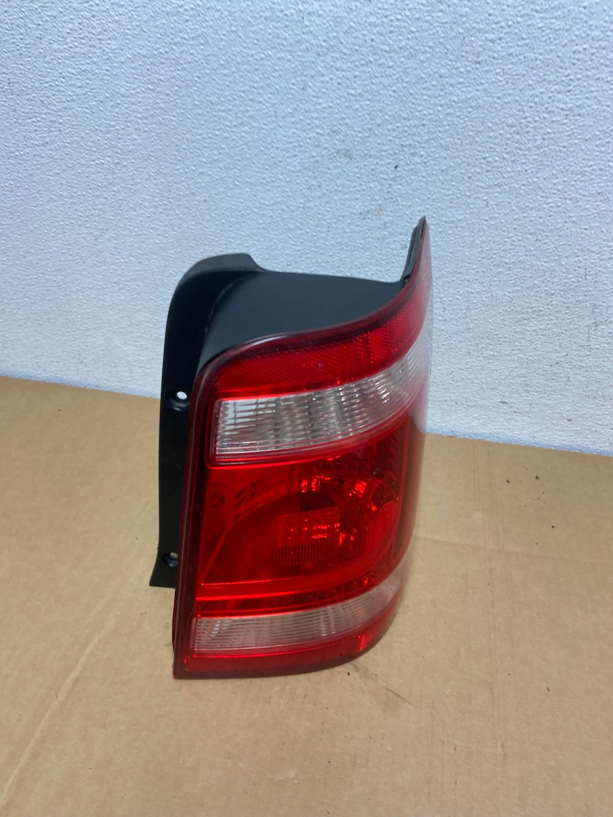 2008 to 2012 Ford Escape Right Passenger RH Side Tail Light AC7463 LK2