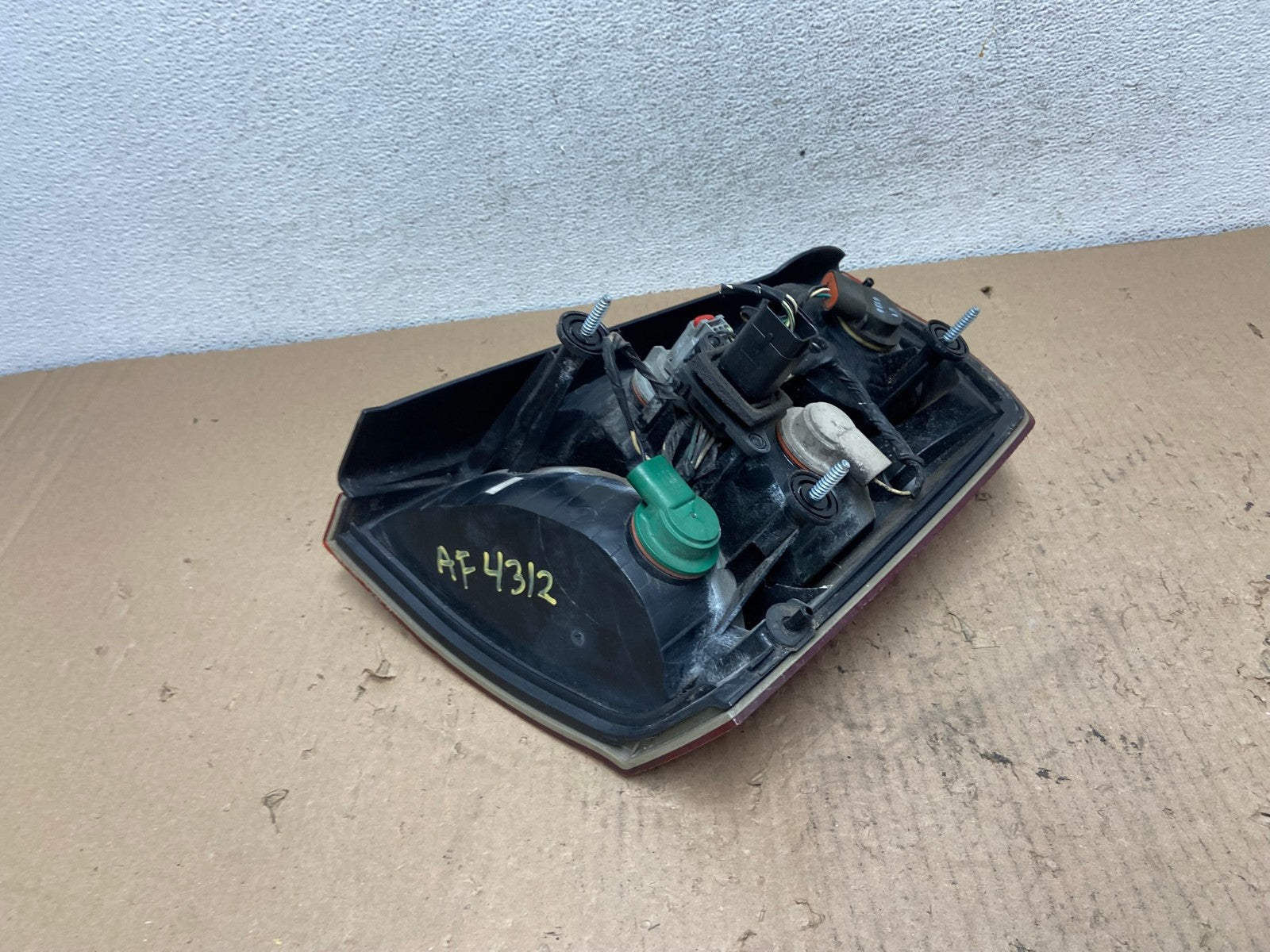2005 2006 2007 Chrysler 300 Left Driver LH Side Tail Light AF4312 LK5
