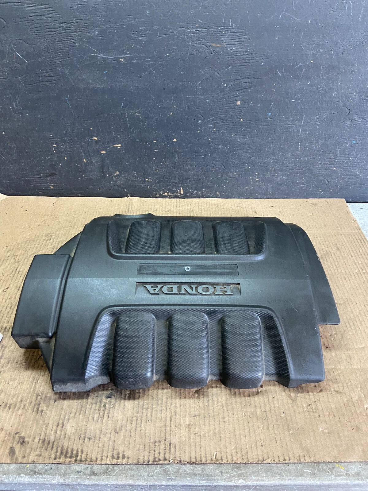 2005 to 2007 Honda Odyssey Black Engine Cover OEM o0969 DG0