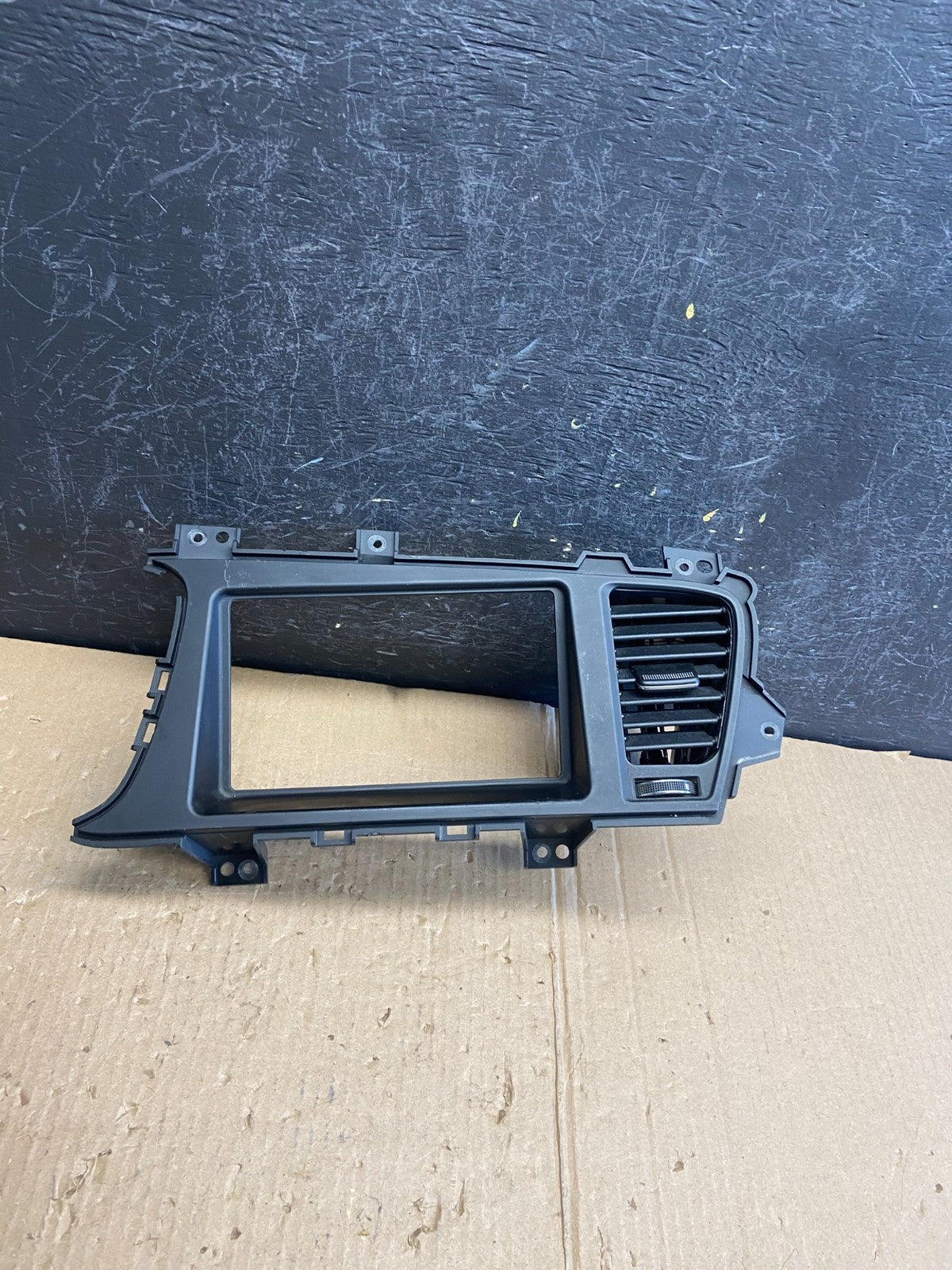 2011 2012 2013 Kia Optima Front Dash Radio Bezel Trim Air Vent AE4048 DG0