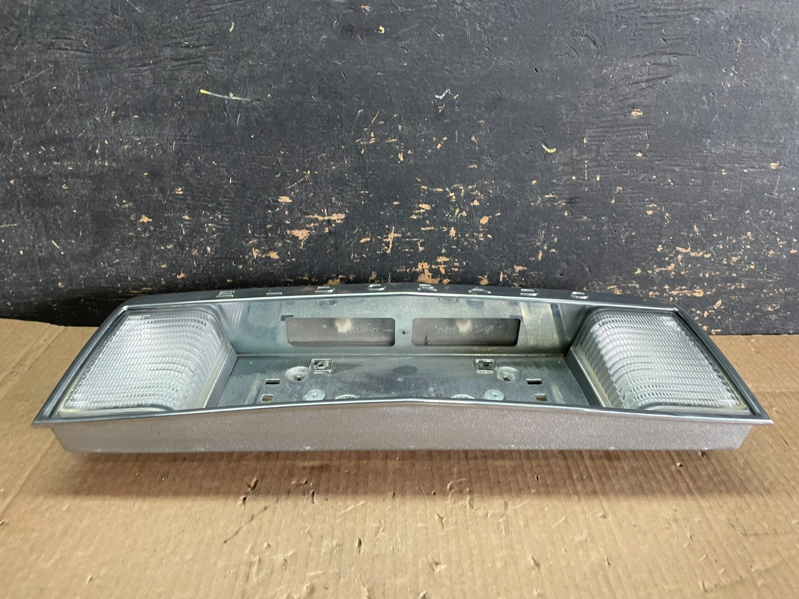 1992 to 2002 Cadillac Eldorado Car Rear License Plate Trim Panel AB3083 DG3