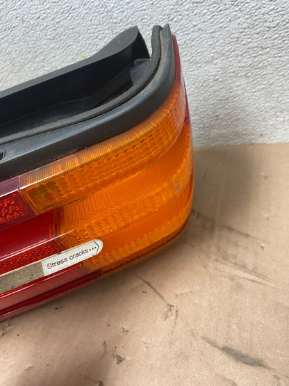 1986 to 1991 Mercedes-Benz W126 Right Passenger Side Tail Light Oem R5775 DW4