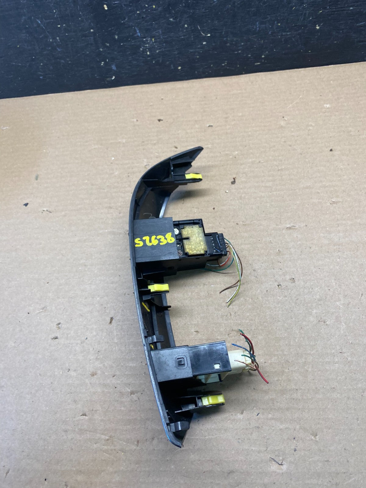 2004 to 2010 Toyota Sienna Left Side Climate Switches Bezel Trim OEM  S2638 DG3