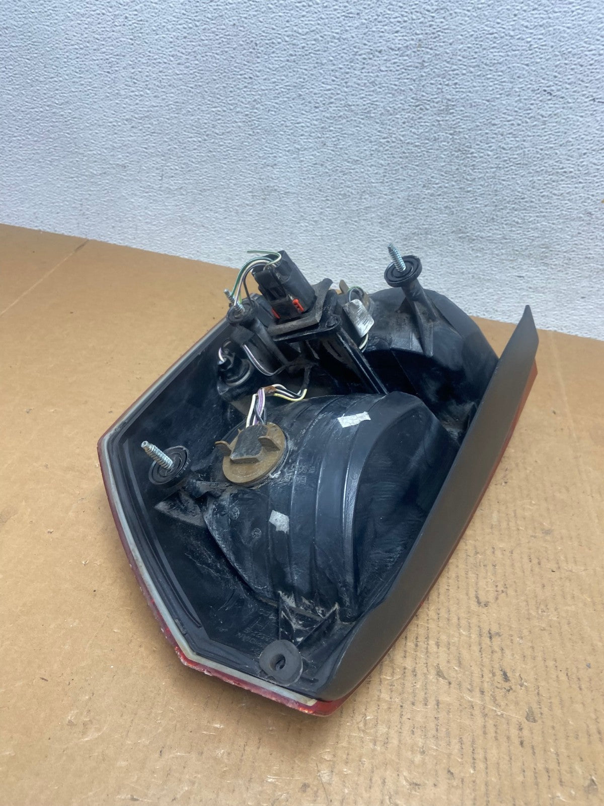 2005 - 2007 Chrysler 300 Left Driver Lh Side Tail Light AE0539 LK9