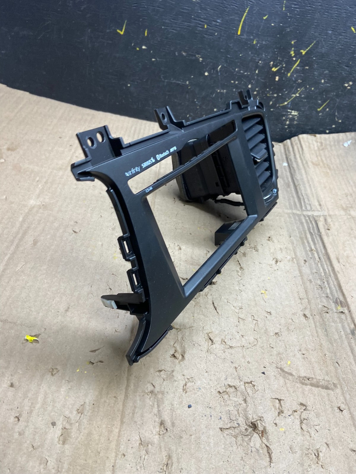 2011 2012 2013 Kia Optima Front  Dash Radio Bezel Trim Air Vent OEM x1920 DG1