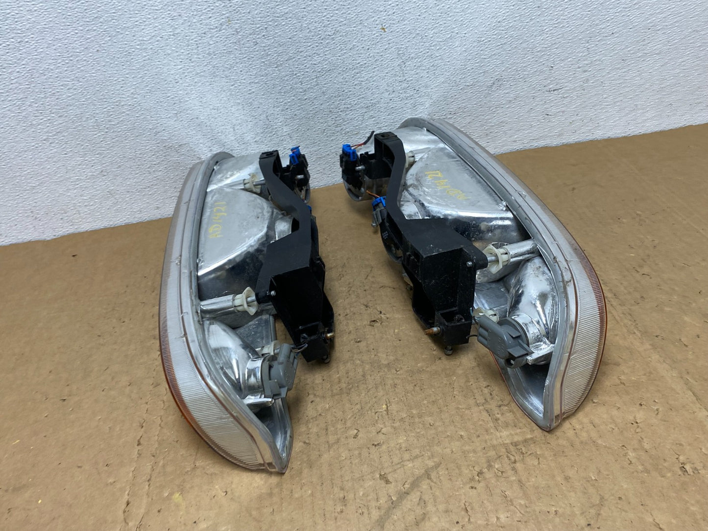 1998 - 2002 Saturn SL SL1 SL2 S Series Left+Right Halogen Headlights AD1421 DW6