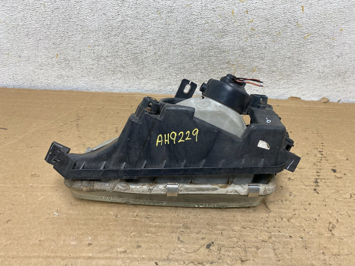1992 to 1995 Honda Civic Right Passenger Headlight Halogen ah9229 DG4