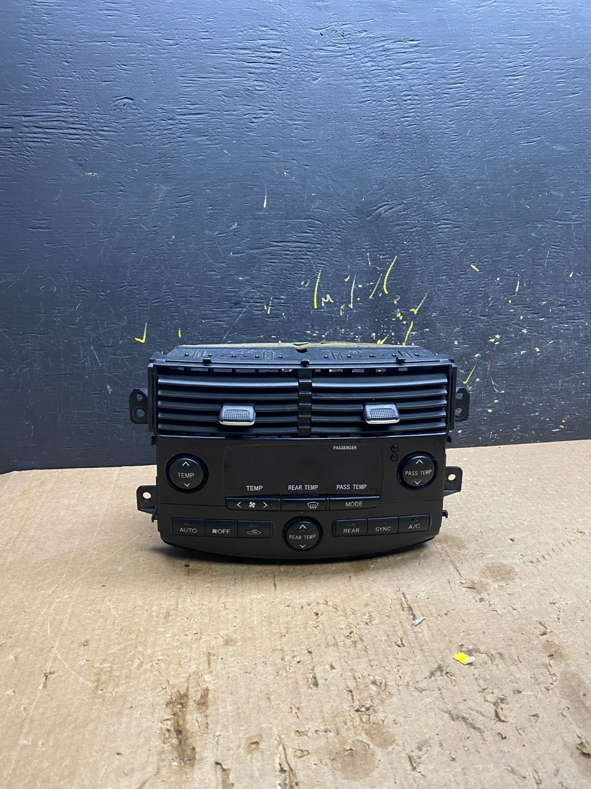 2004-2005 Toyota Sienna A/C Climate Heater Temperature Control Air Vent Z7113 DG0