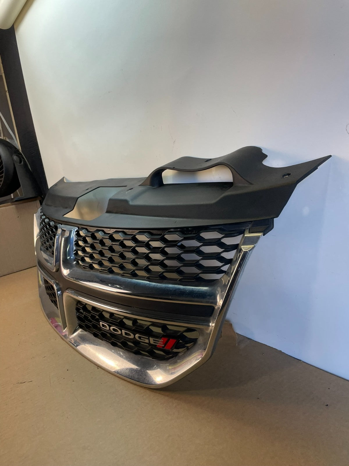 2011 to 2018 Dodge Journey Front Upper Chrome Grill Grille AG3077 DG1