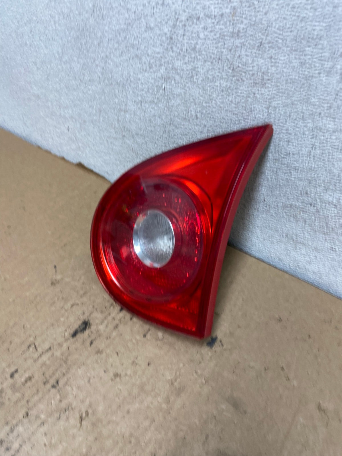 2006-2009 Volkswagen Golf Right Passenger Rh Tail Light Inner Trunk AG2519 LK1