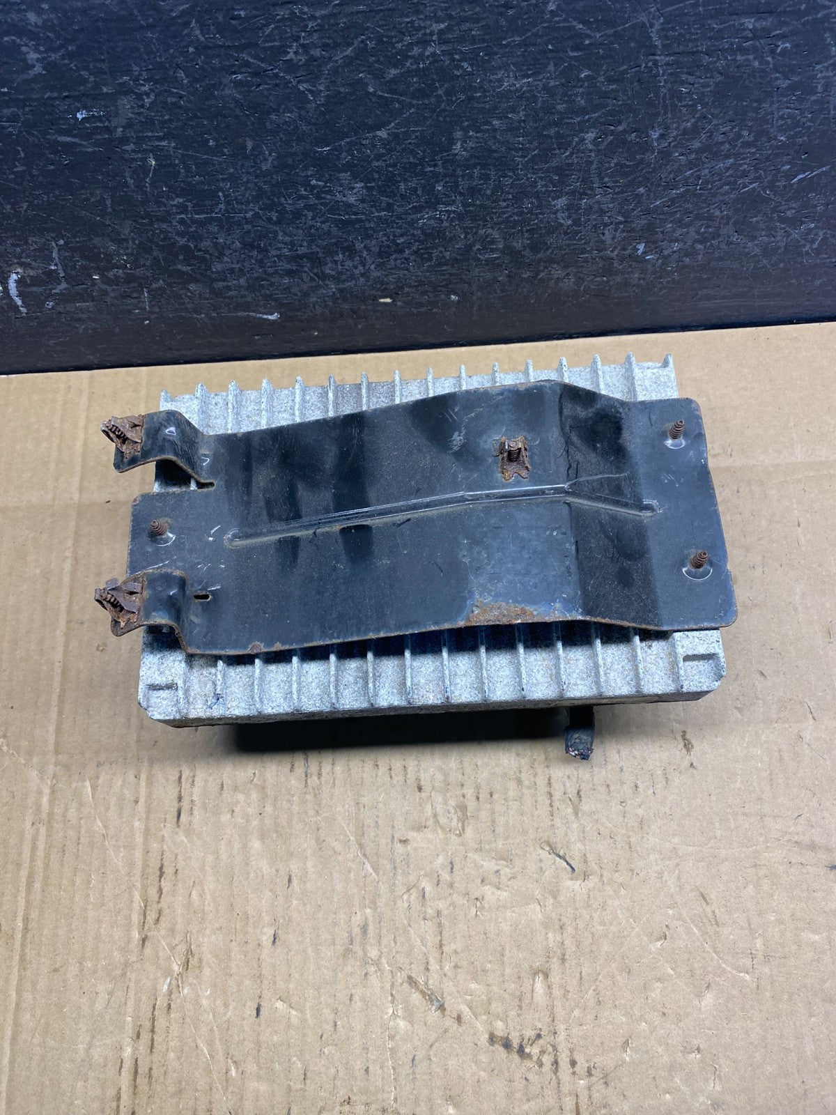 2005 Chrysler Caravan 3.3L Engine Control Unit ECU p04748635af AD5112 DG1