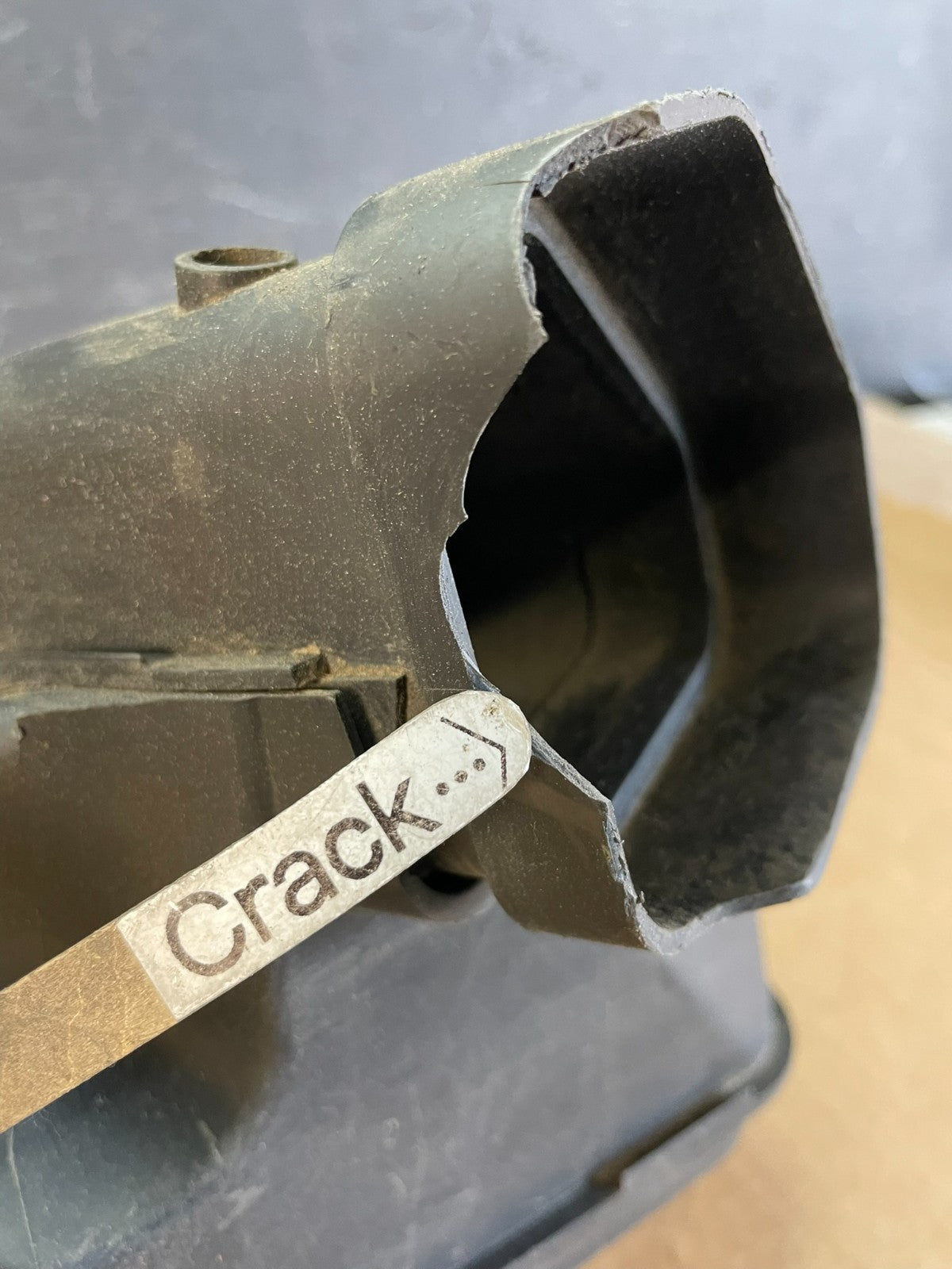 2013-2016 Nissan Pathfinder Upper Air Intake Duct ae0885 DG4