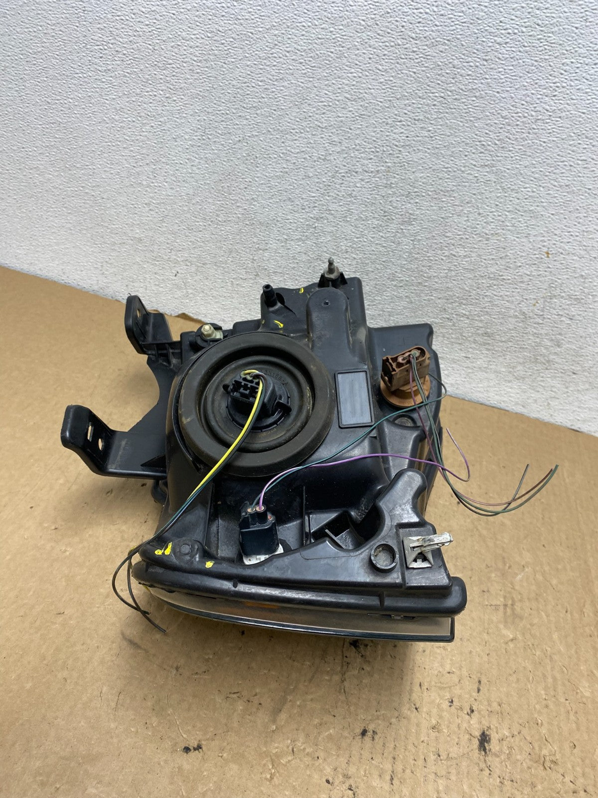 2007 - 2014 Ford Expedition Left Driver LH Side Headlight Halogen AG2409 DW9