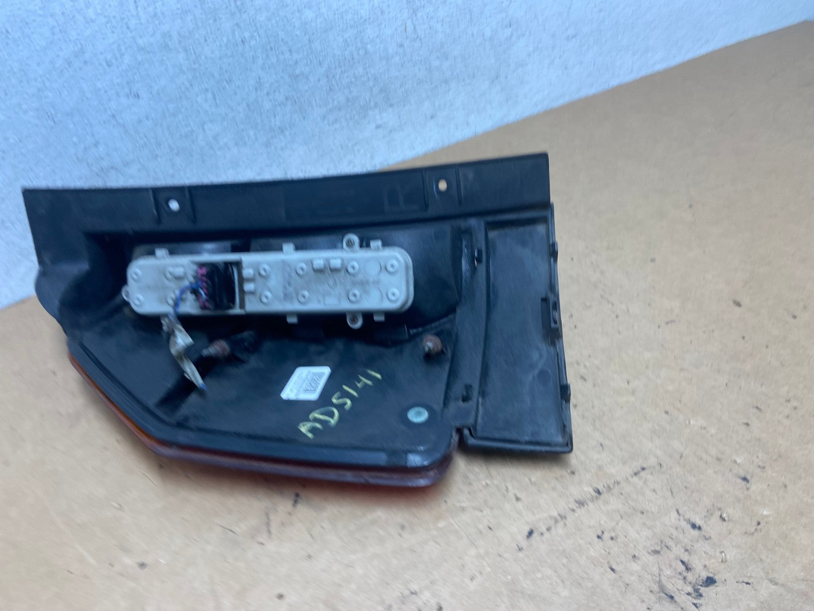 2002-2009 GMC Envoy Right Passenger RH Side Tail Light AD5141 LK5