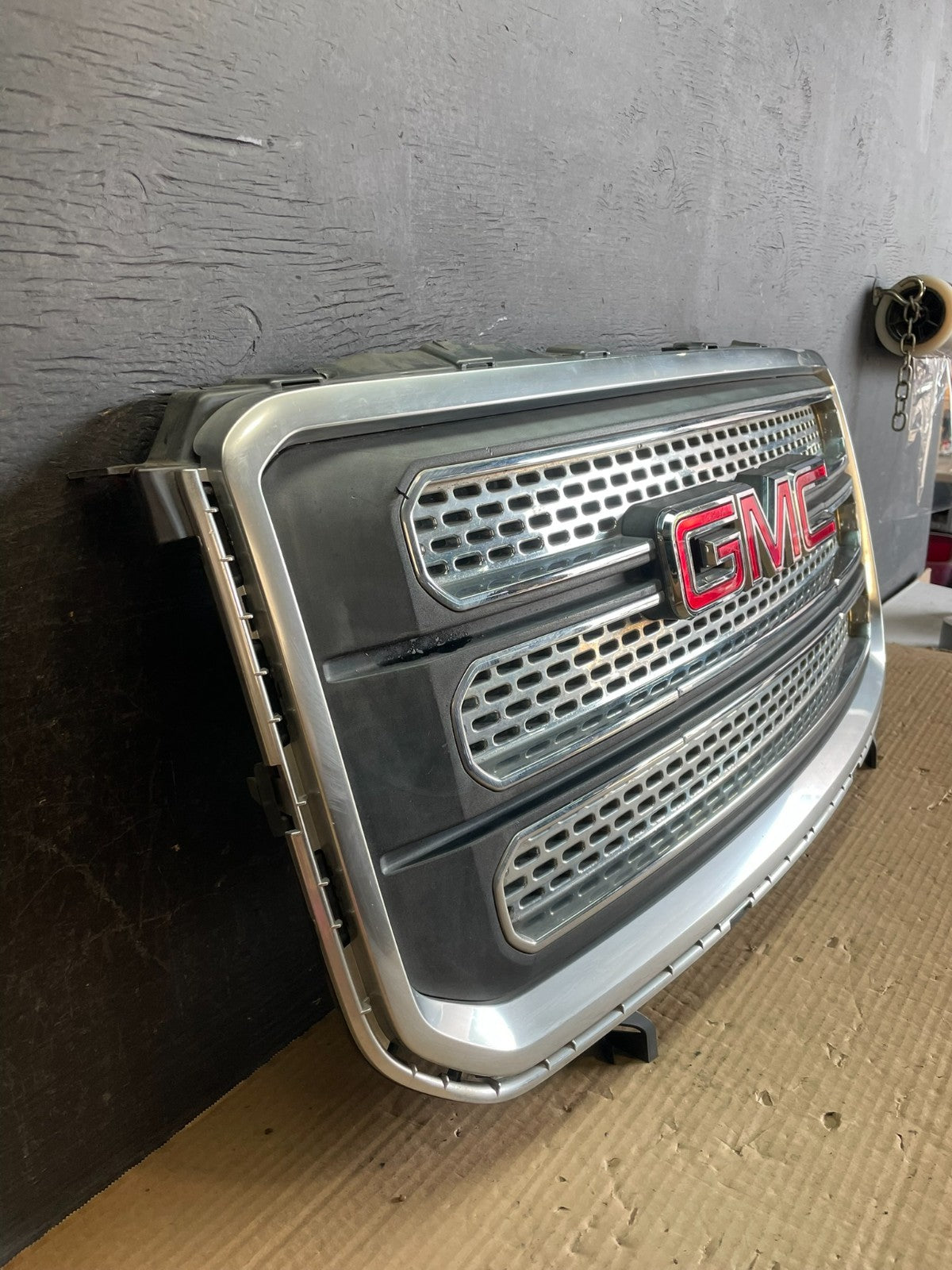 2013 2014 2015 GMC Acadia Front Upper Grill Grille AF3519 DW2