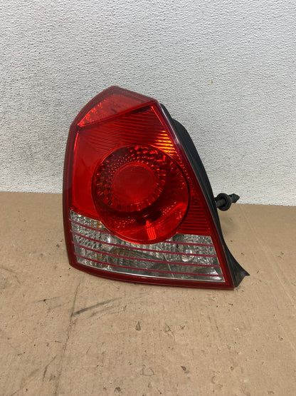 2004 2005 2006 Hyundai Elantra Sedan Left Driver LH Tail Light AG4681 LK0