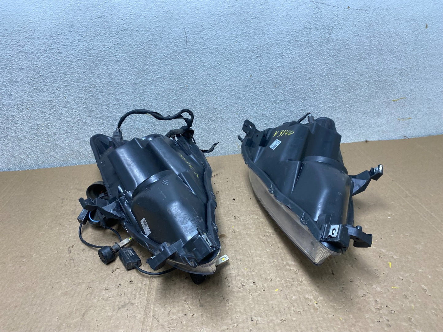 2003 - 2007 Honda Accord Left+Right Set Halogen Headlights V3140 DW13