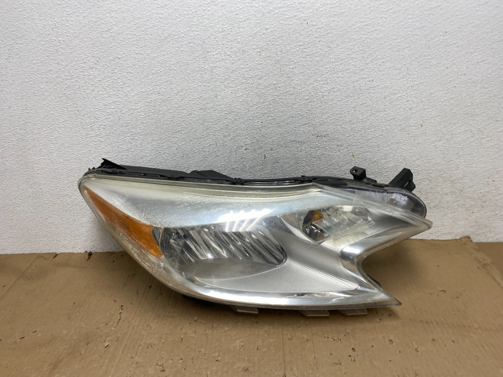 2014 2015 2016 Nissan Versa Note Right Passenger RH Side Headlight AE9258 DW0