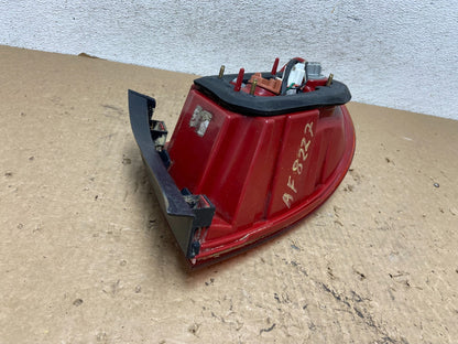 20004 to 2006 Hyundai Elantra Hatchback Left Driver Side Tail Light AF82276
