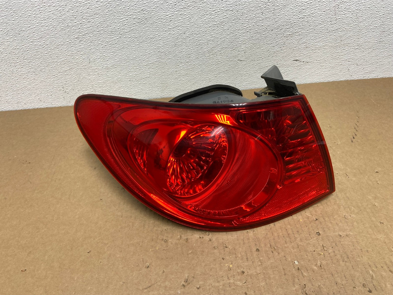 2007 to 2010 Hyundai Elantra Sedan Left Driver Side Tail Light Oem AC1228 LK0