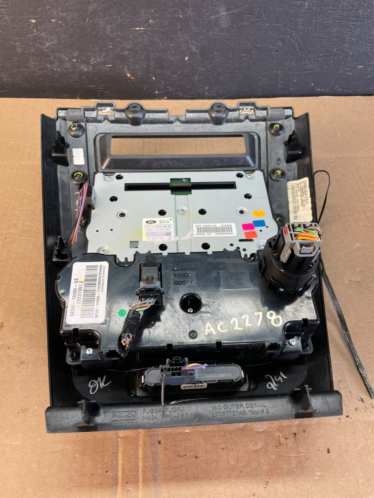 2010 to 2012 Ford Fusion Radio Climate Control A/C Control AC2278 DG6