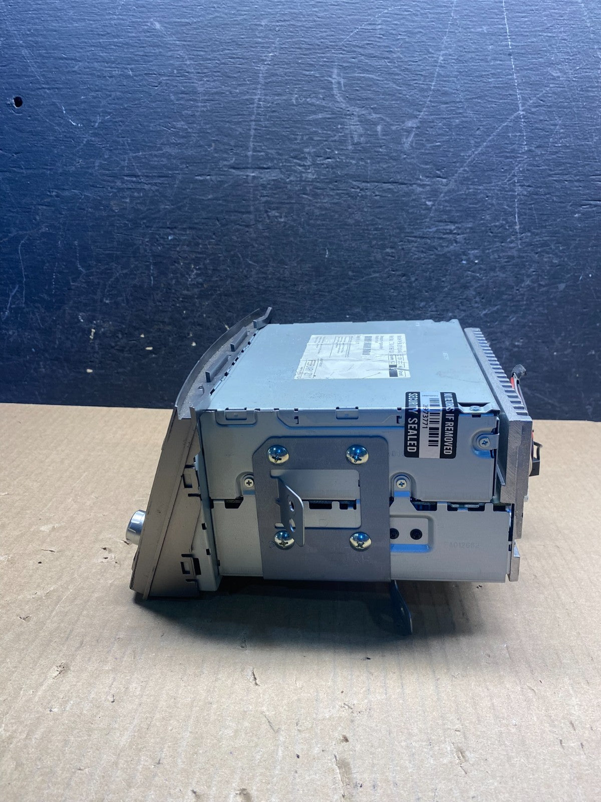 2010 to 2012 Subaru Legacy AM FM CD MP3 Radio Player AG3819 DG1