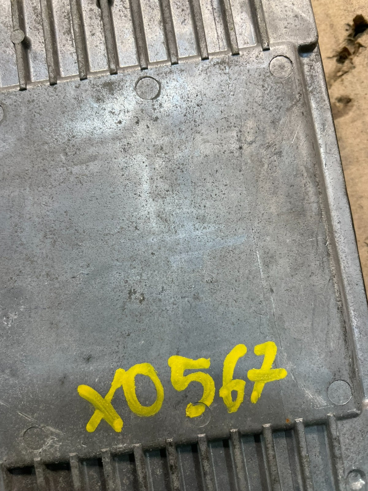 2005 Nissan Armada QX56 5.6L Engine Control ECM mec86-220 b1 X0567 DG4