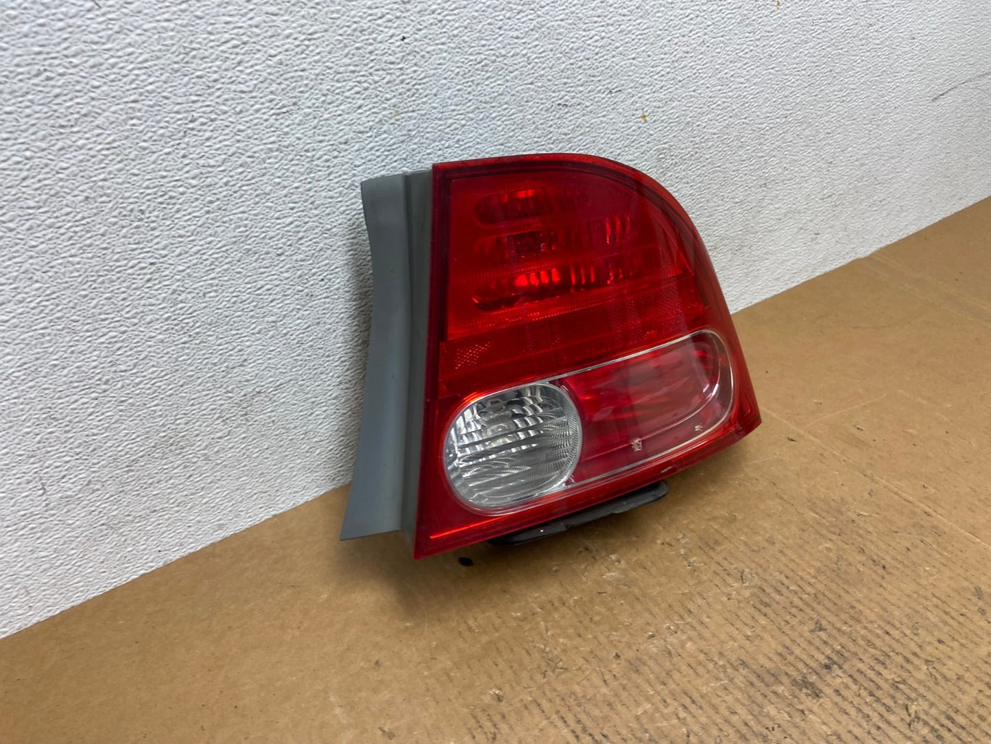 2006 2007 2008 Honda Civic Right Passenger Rh Side Tail Light AE0651 LK2