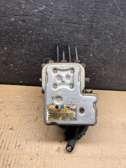 2004-2006 Chevrolet Express ABS Pump Control 13567118 Module U8916 PS0