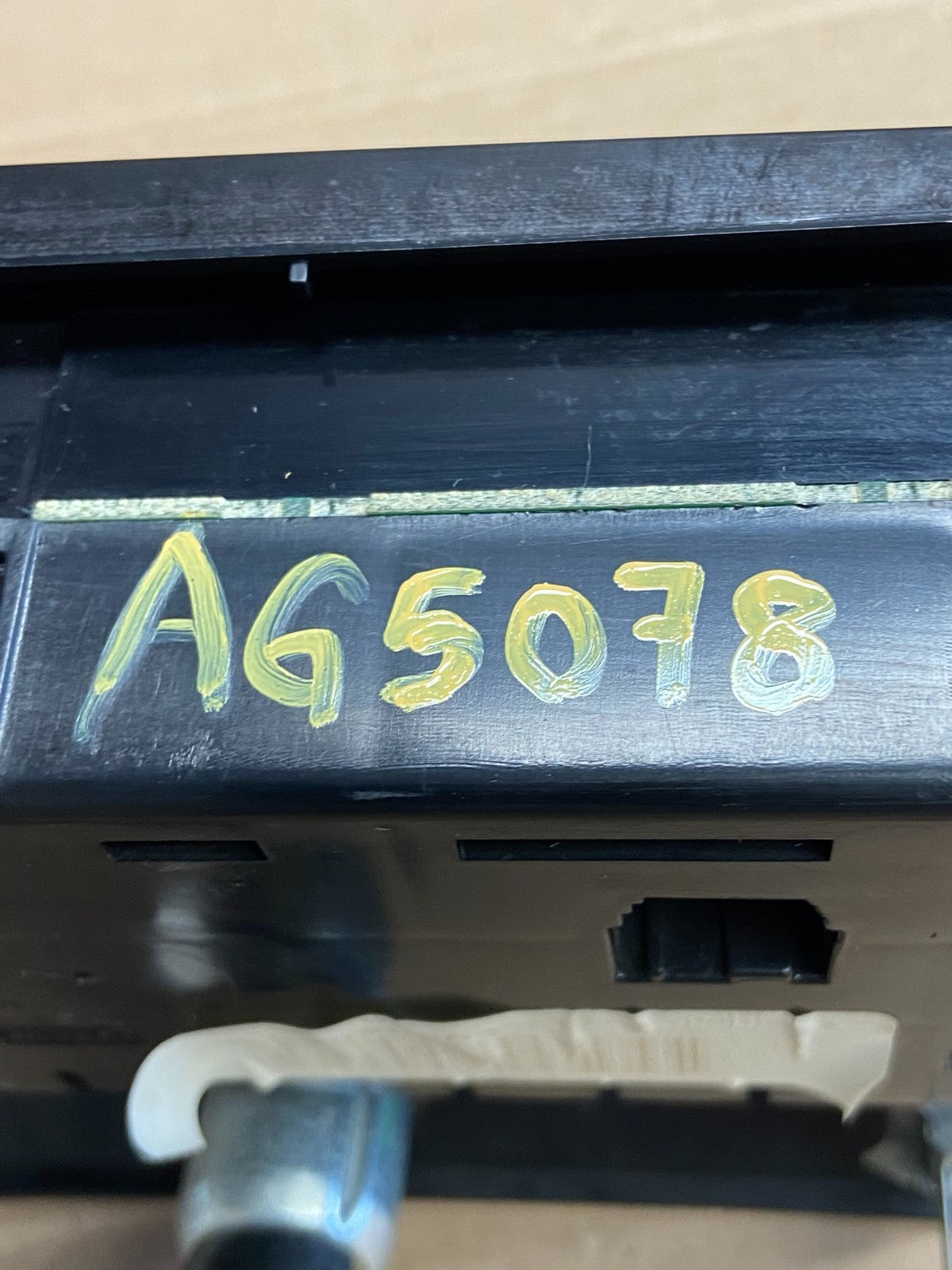 2007 - 2014 Ford Expedition Temperature Climate Control w/ Radio Bezel AG5078 DG5