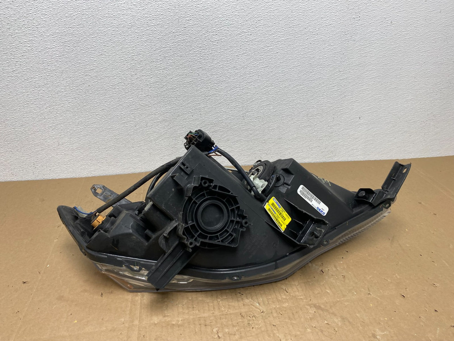 Halogen 2007-2009 Mitsubishi Outlander Left Driver LH Headlight DEPO AB6989 DW5