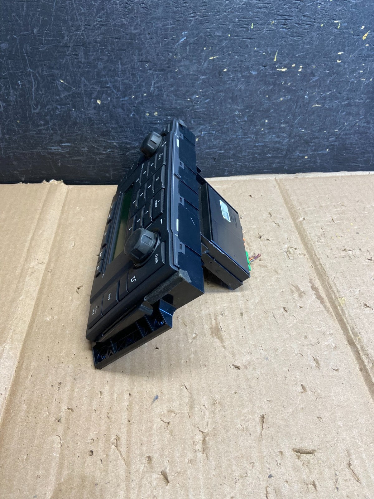 2008 2009 2010 Land Rover LR2 Stereo Radio Amplifier Unit Amp Module AI2760 DG1