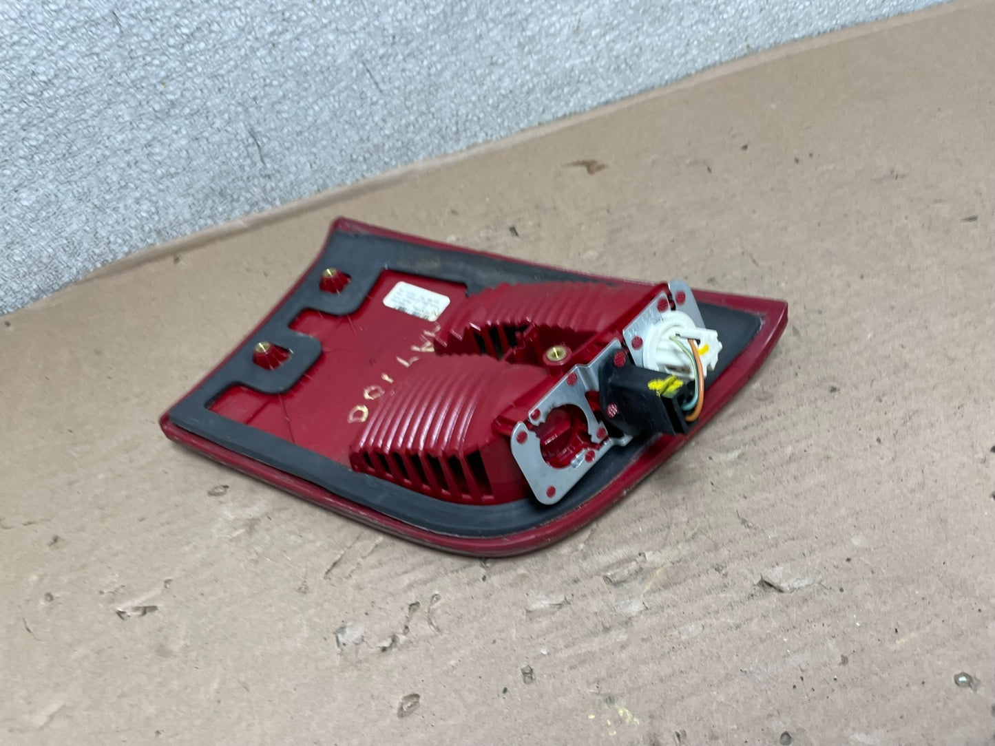 2004-2006 BMW X5 Right Passenger RH Side Inner Tail Light Oem AA9980 LK5