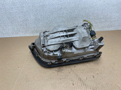 1994-1996 Mercedes C C230 W202 Front Left Driver LH Side Headlight R8164 DW4