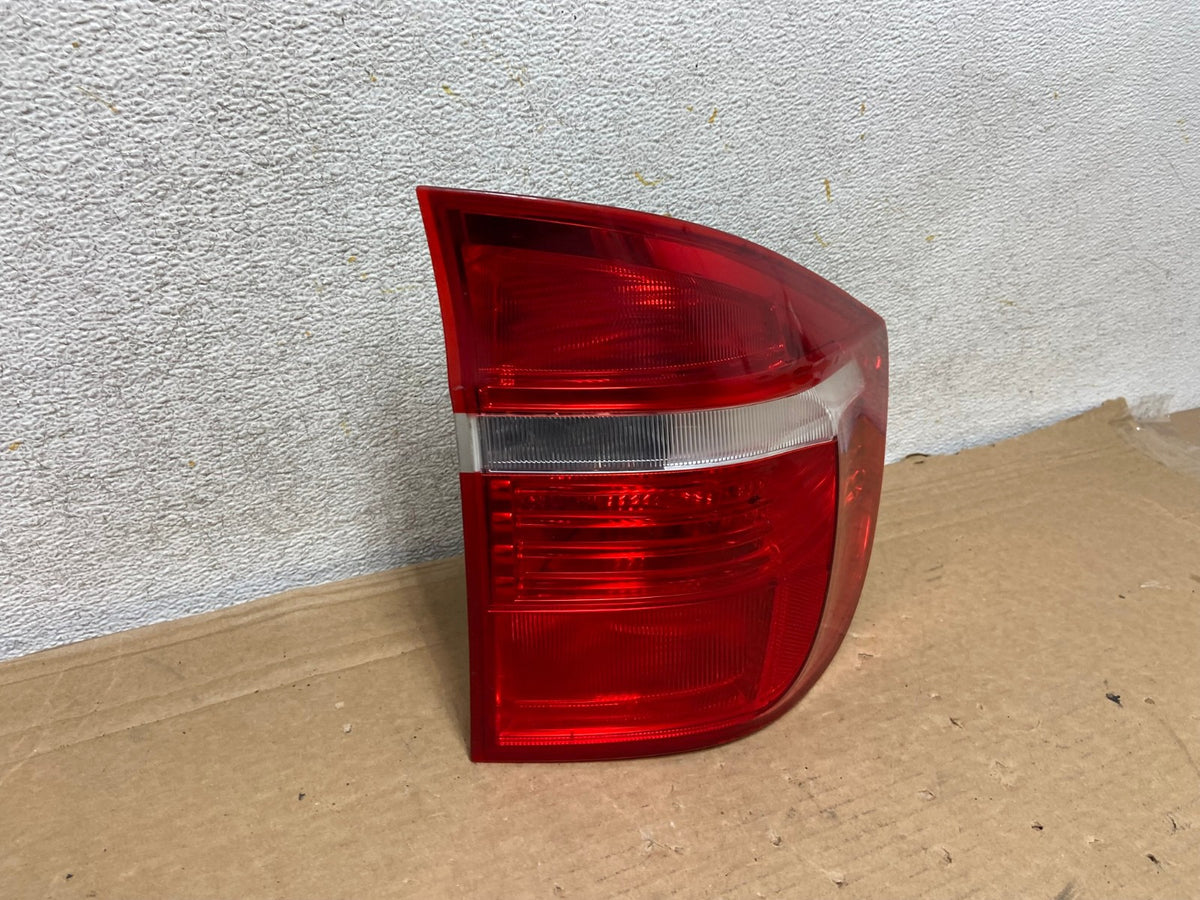 2007 to 2010 Bmw X5 E70 Right Passenger Rh Side Tail Light AH8338 LK1