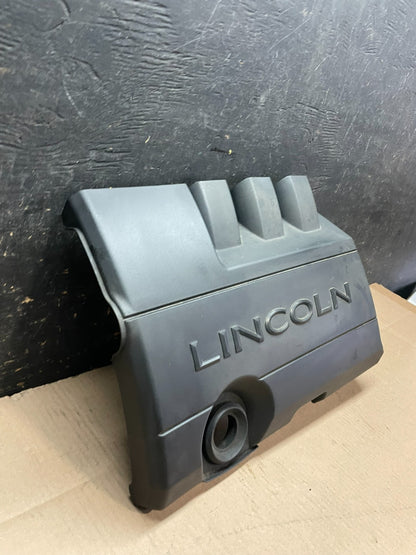 2009 to 2012  Lincoln MKS 3.7L Engine Motor Cover Z8318 DG1