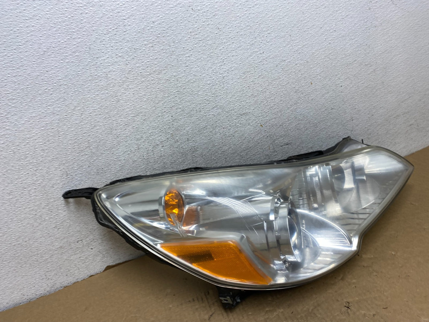 2010-2012 Subaru Legacy Outback Right Passenger Headlight AF7385 DW2