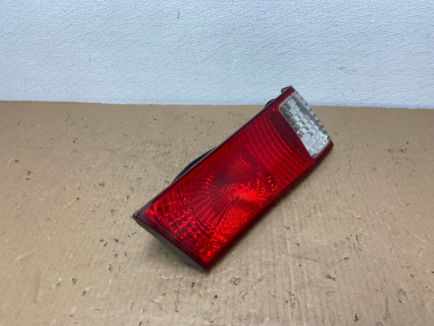 2000-2001 Toyota Camry Tail Light Left Driver LH Side Inner  AB6725 LK2