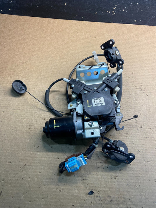 2005 - 2010 Honda Odyssey Rear Left Sliding Door Lock Actuator Motor AA0675 DG0