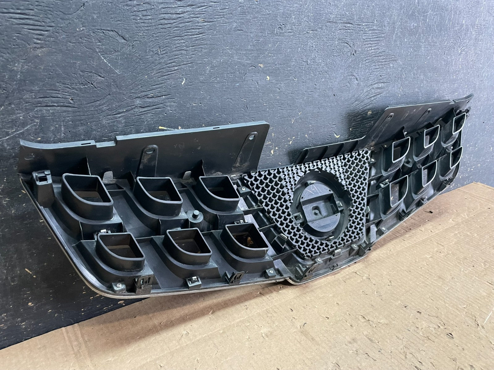 2011 to 2015 Nissan Rogue Front Upper Chrome Grill Grille Oem AB3213 DG7