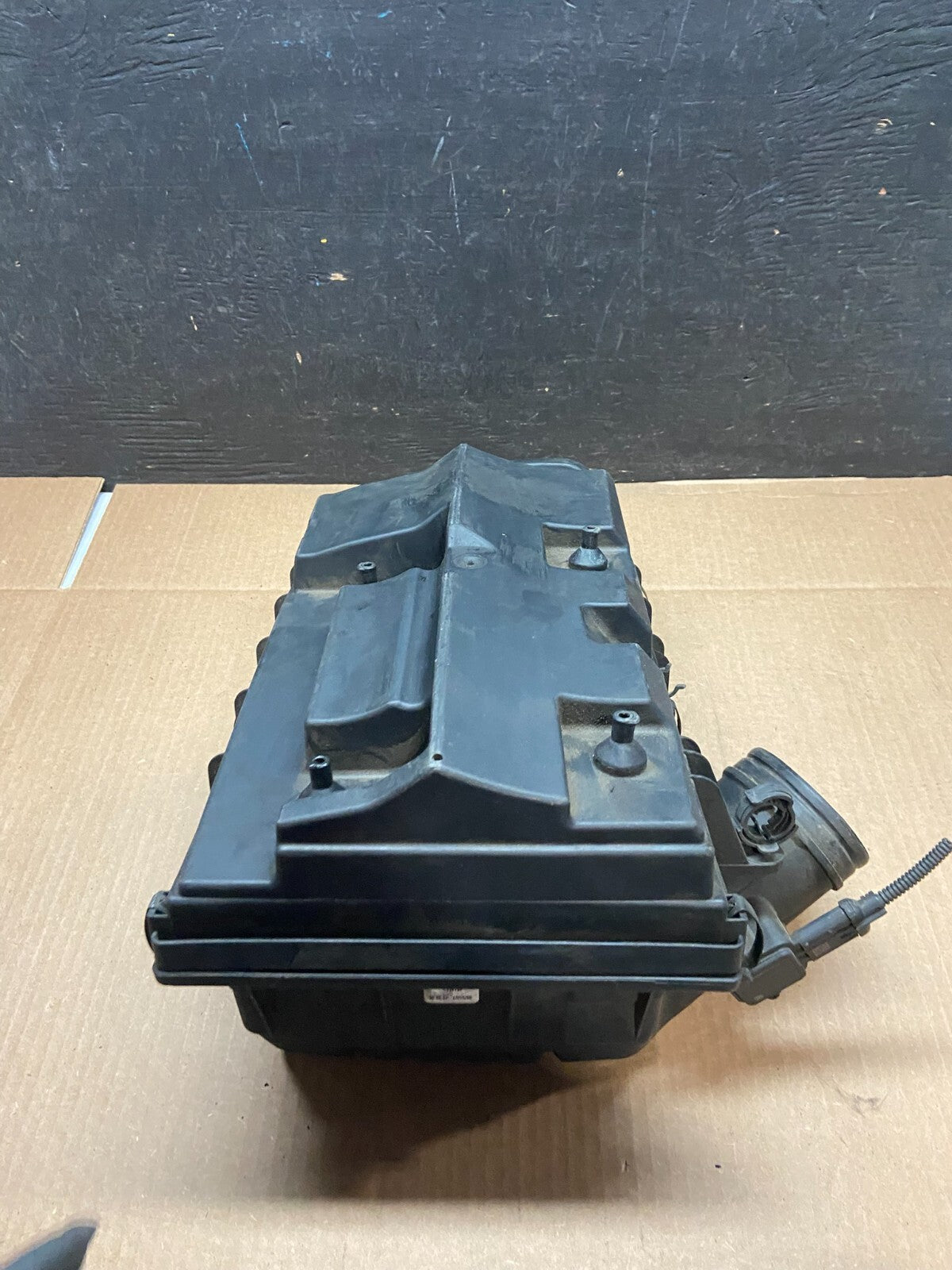 2007 to 2010 BMW X5 Air Intake Cleaner Filter Housing Box OEM J13922